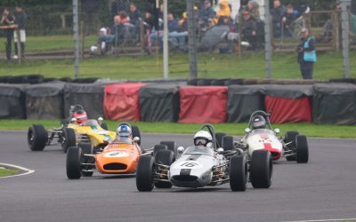 Barter and Hibberd take doubles at Castle Combe Autumn Classic